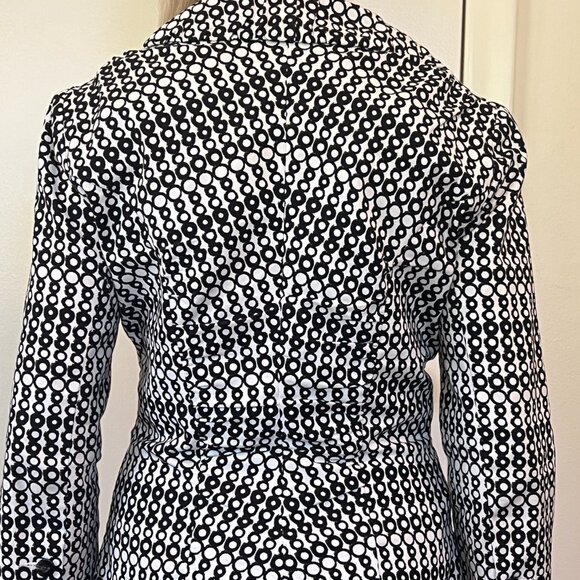 CAbi Women's Black And Off White Circles Stretch Blazer 3/4 Sleeves Size 0 - Picture 5 of 7
